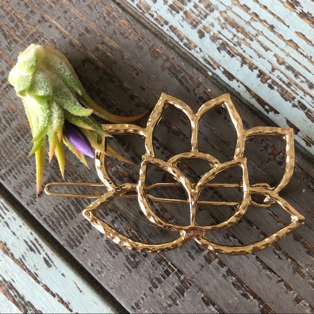 Lotus Hair Clip